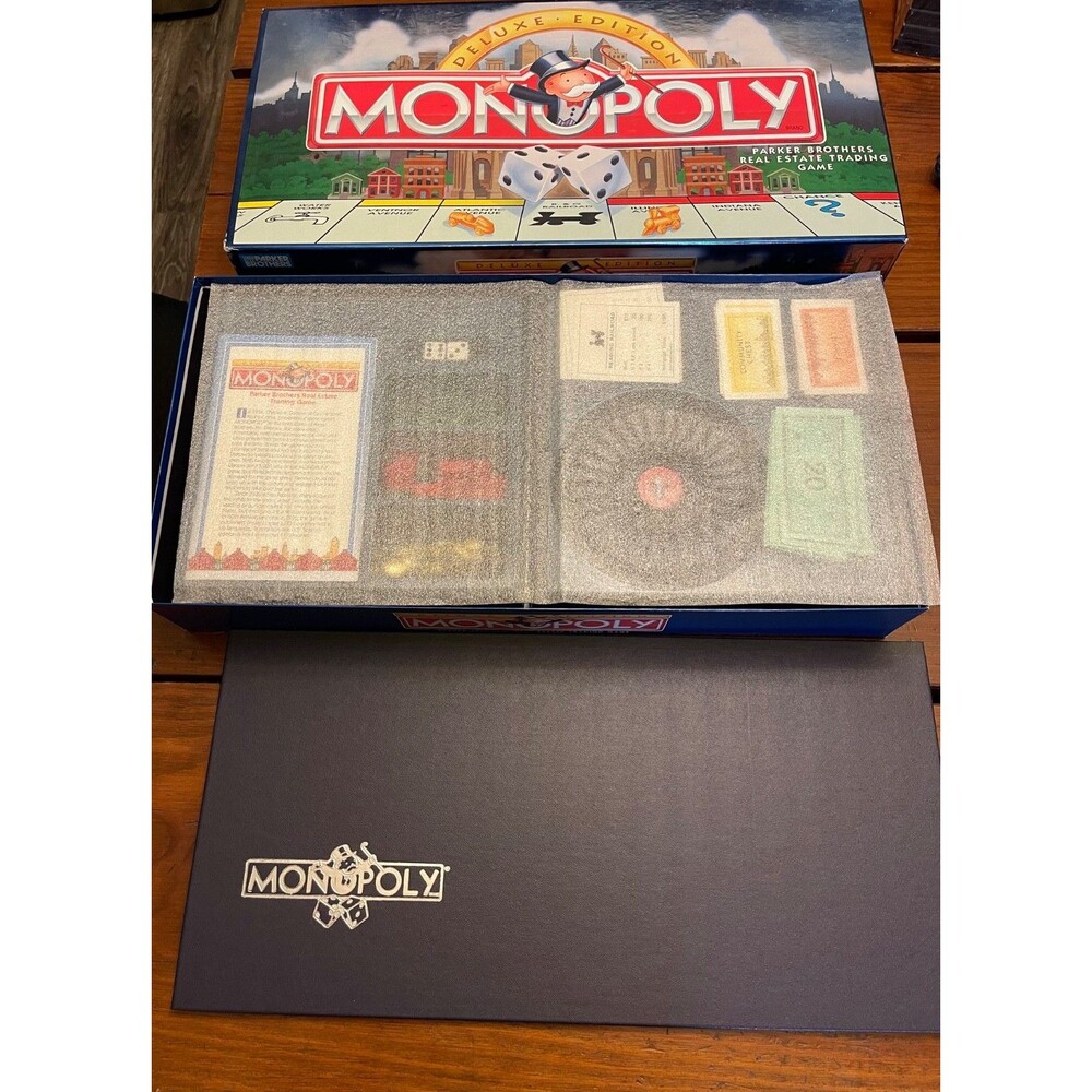 1998 Deluxe Edition Parker Brothers Monopoly Board Game ( Complete) - Picture 2 of 5